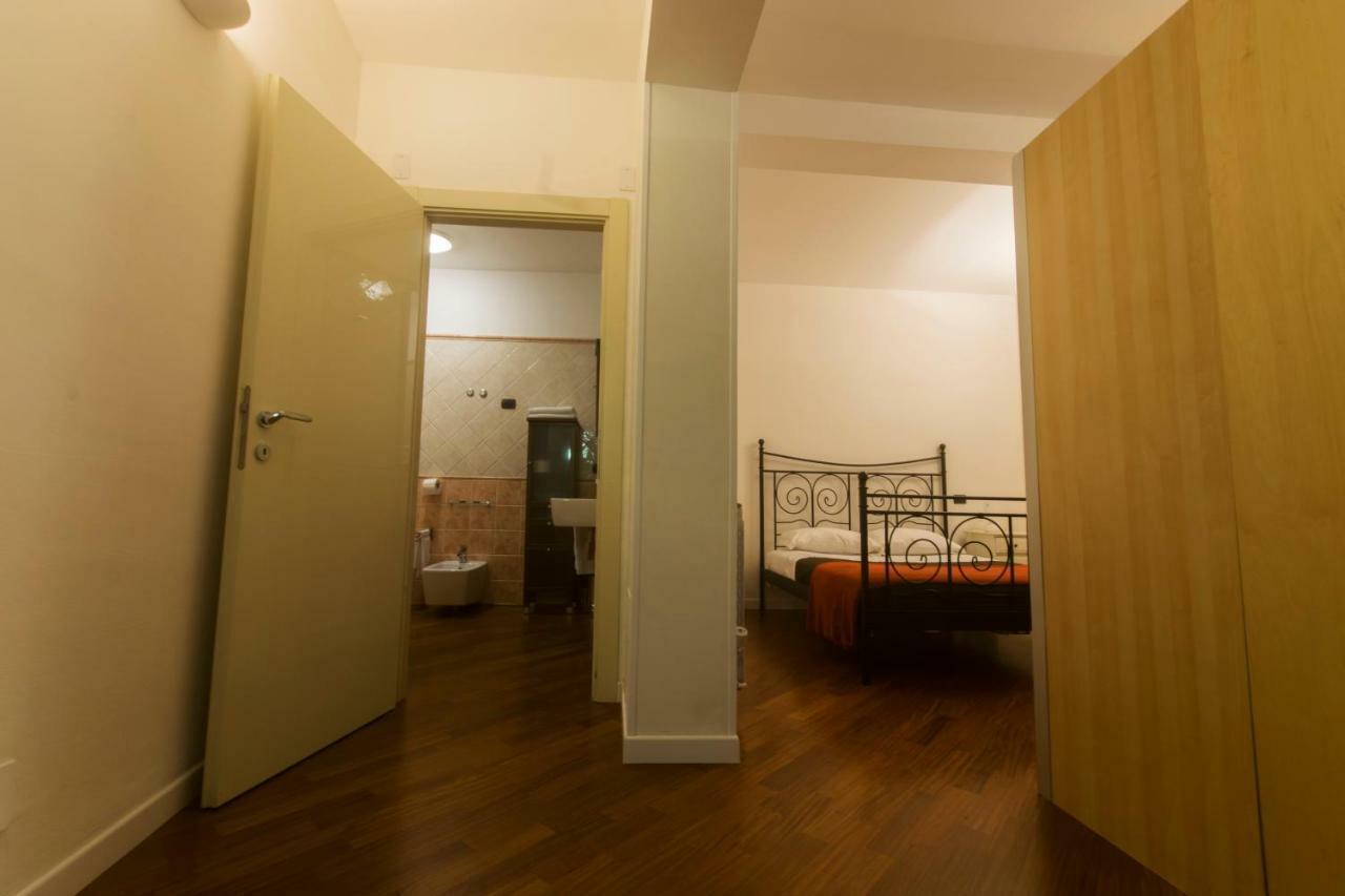Suite Del Borgo - Affittacamere - Guest House Болонья Экстерьер фото
